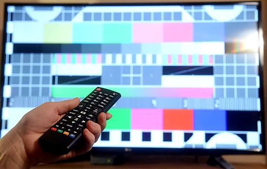 Неравномерно отображаются цвета -  телевизор Daewoo